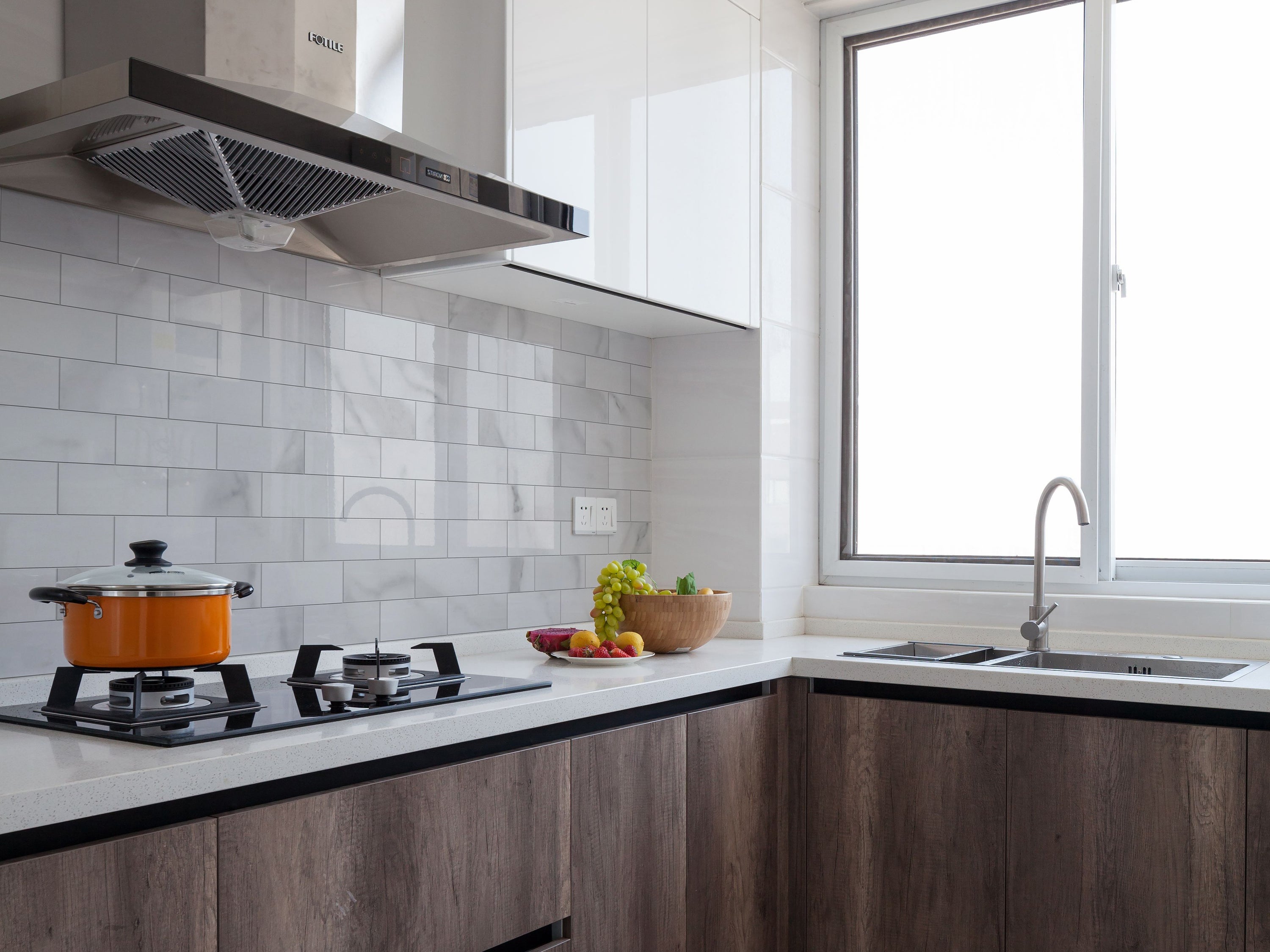 Carrara-White-Marble-Peel-and-Stick-Subway-tiles-in-kitchen