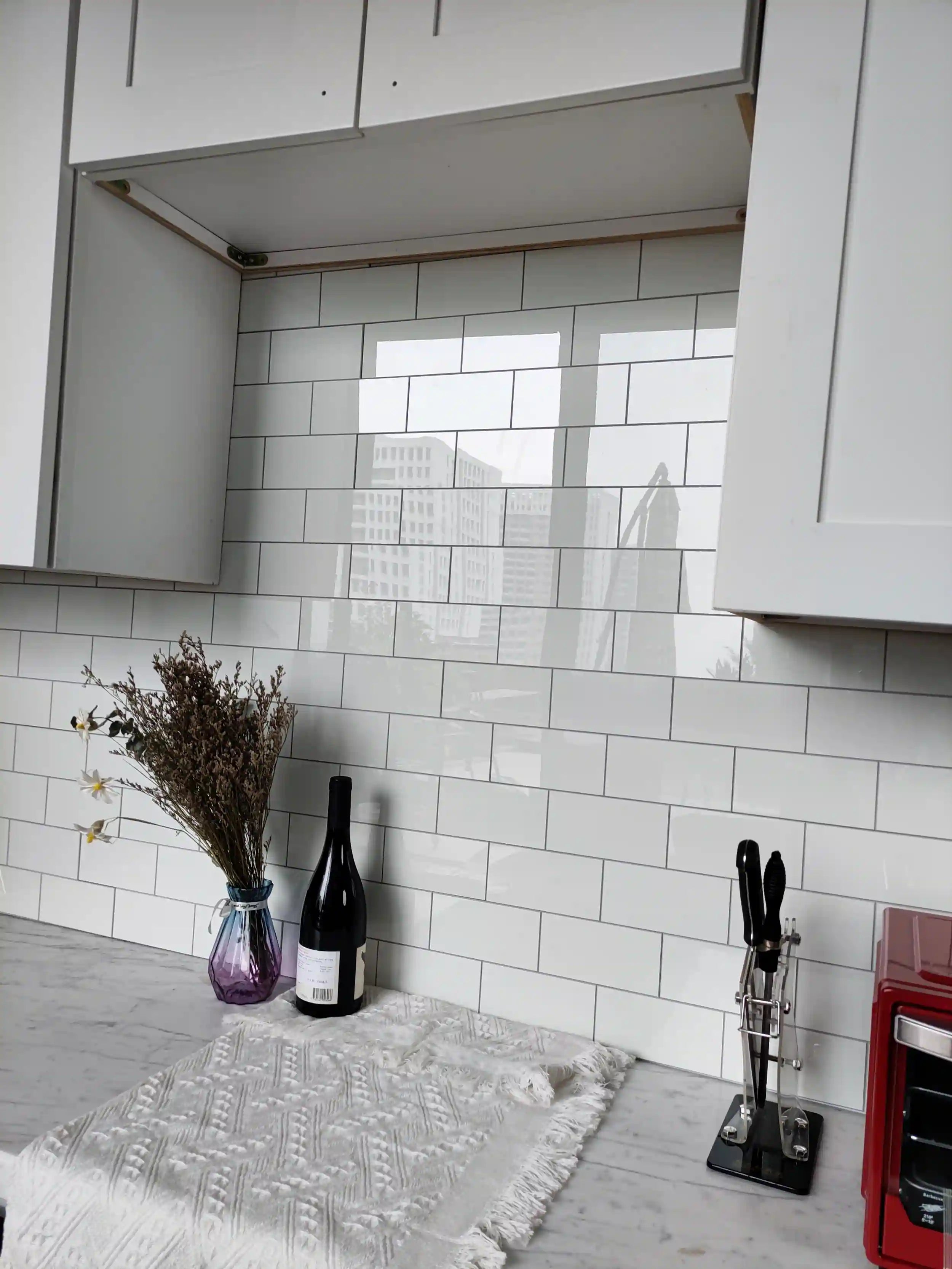 Pure-White-Peel-and-Stick-Subway-Tiles-in-Kitchen